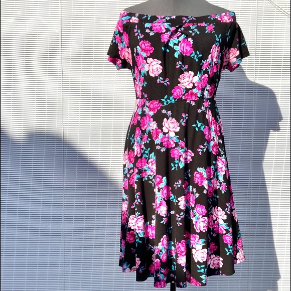 torrid Dresses & Skirts - TORRID Floral Off the Shoulder Dress